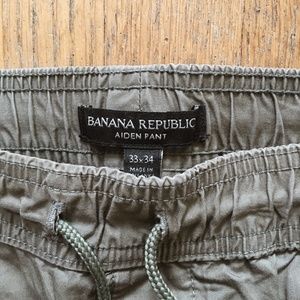 Banana Republic Aiden Pant — 33x34